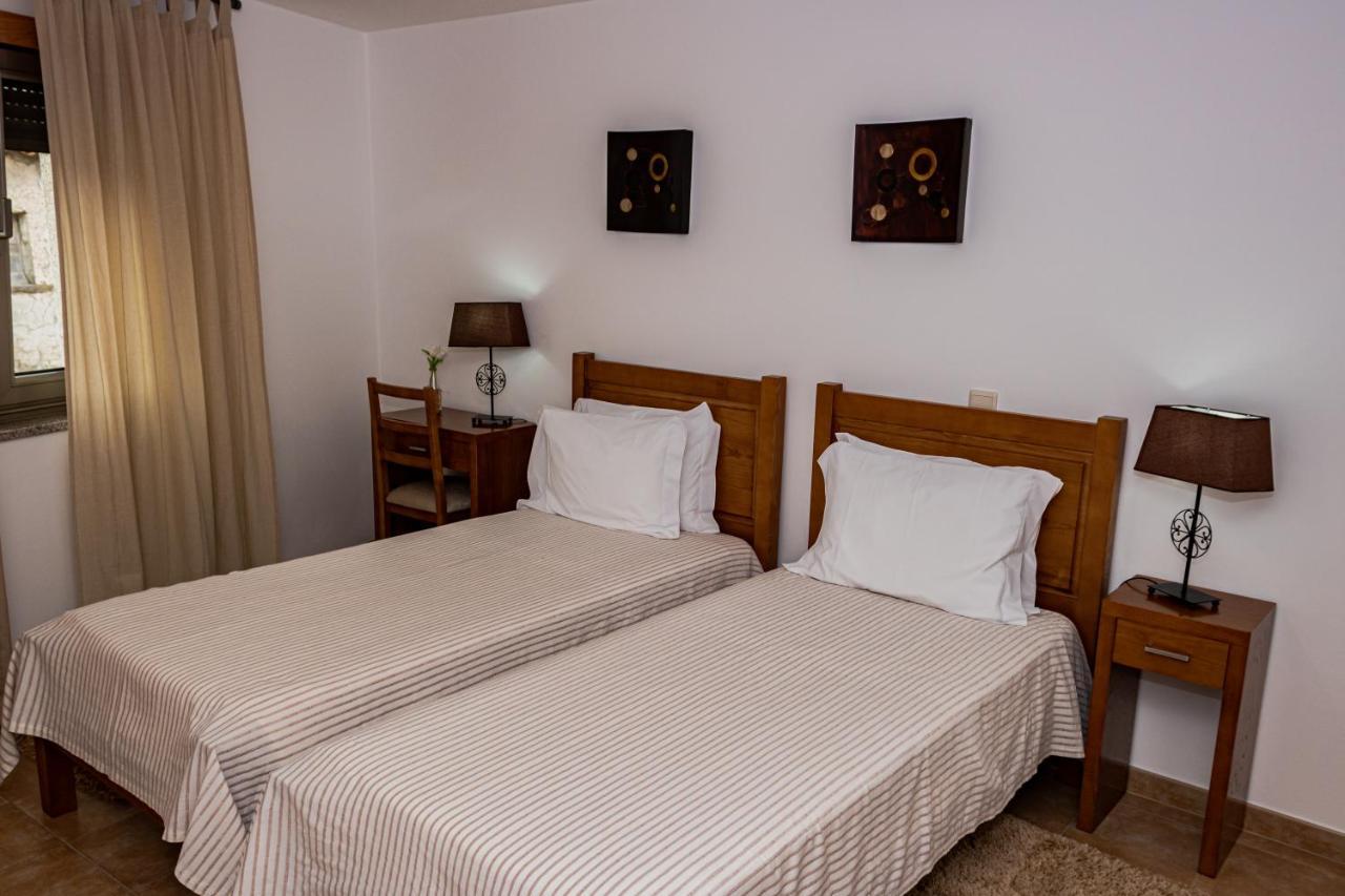 Hotel Casas Campo Cimo Da Quinta Miranda del Duero Exterior foto